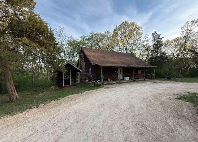 Property at N8718 Starr Rd, Portage, WI 53901, 2 beds, 2 baths