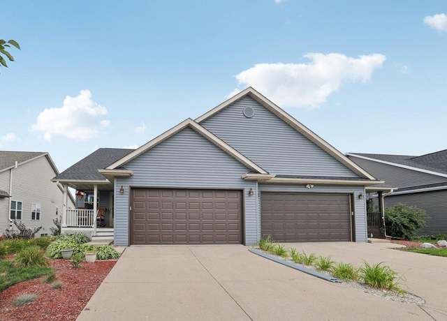 Property at 637 Garfield Ave, Evansville, WI 53536, 3 beds, 3 baths