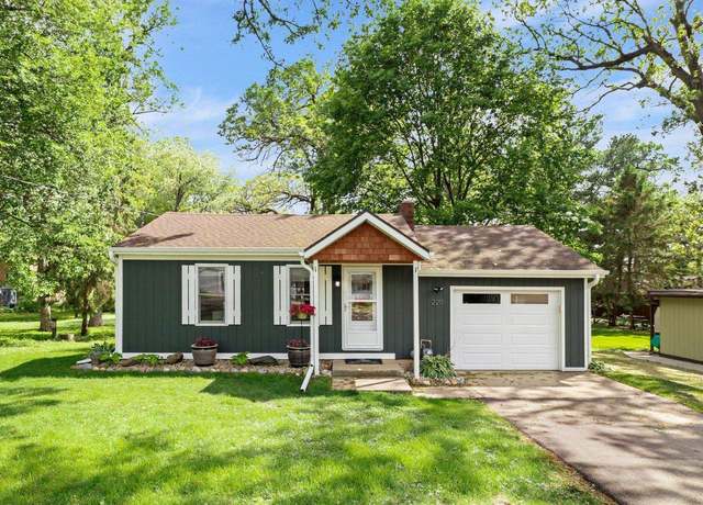Property at 2211 Colladay Point Dr, Stoughton, WI 53589, 2 beds, 1 bath