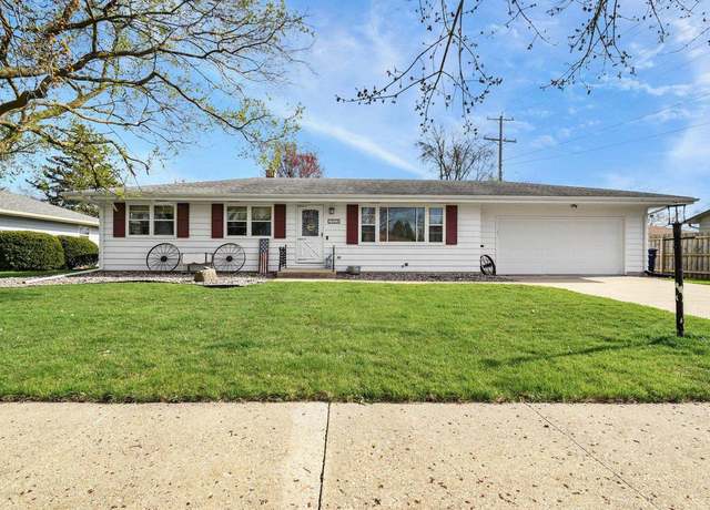 Property at 1918 Randolph Rd, Janesville, WI 53545, 3 beds, 2 baths