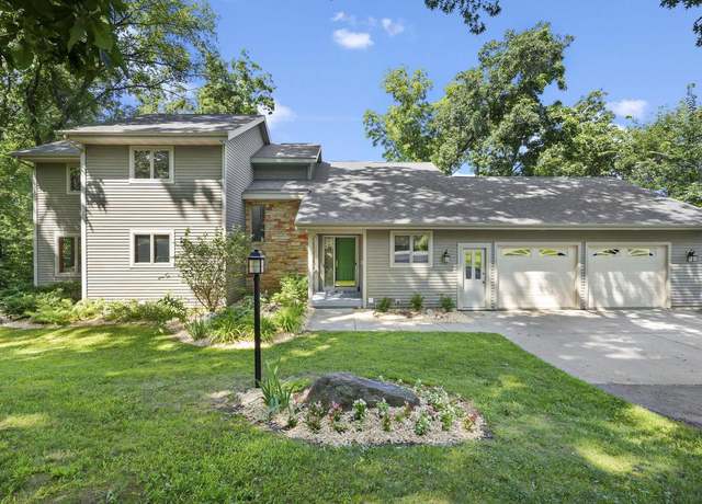 Property at S7667 High Point Dr, Merrimac, WI 53561, 4 beds, 2.5 baths