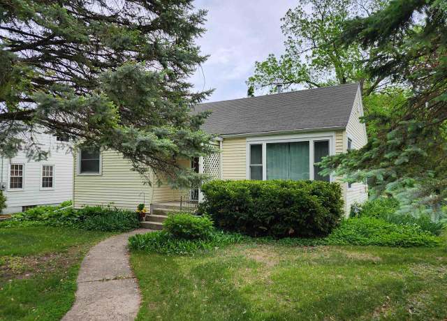 Property at 201 N Owen Dr, Madison, WI 53705, 3 beds, 2 baths