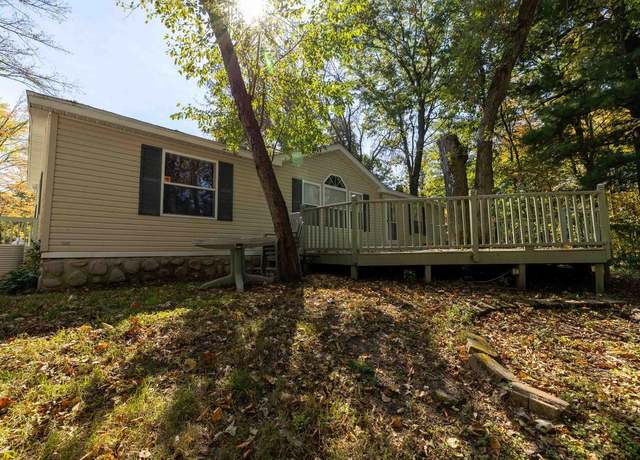 Property at 2951 14th Ct, Wisconsin Dells, WI 53965, 3 beds, 2 baths