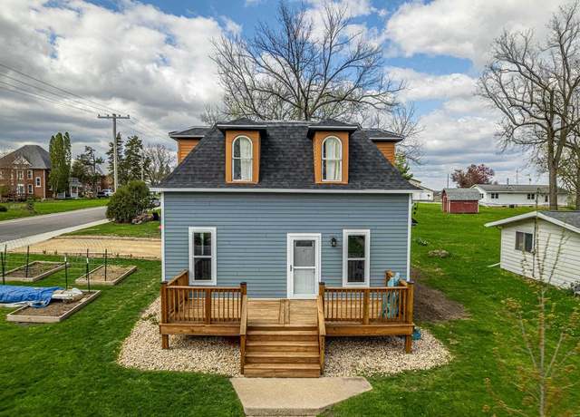 Property at 115 W Baker St, Blanchardville, WI 53516, 3 beds, 1 bath