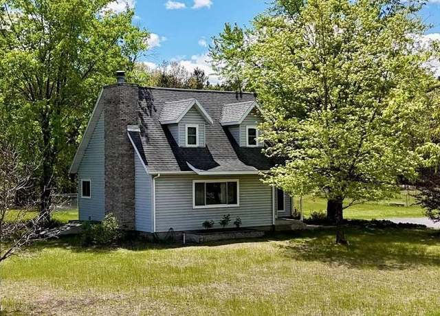 Property at 957 County Road J, Friendship, WI 53934, 3 beds, 2 baths