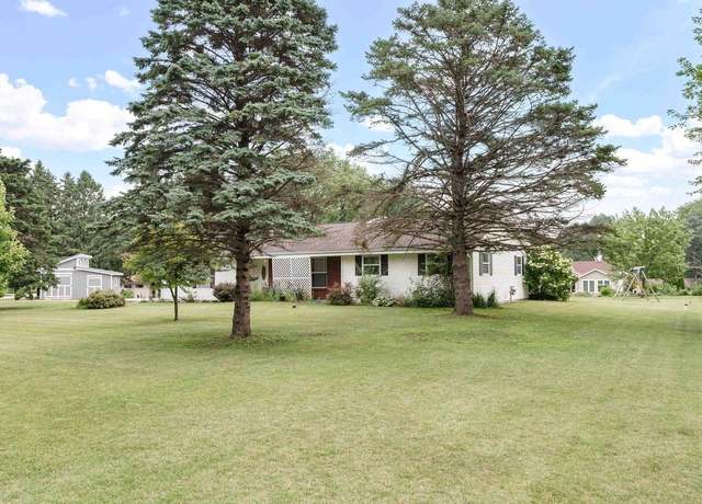 Property at 4144 N Lunar Dr, Janesville, WI 53546, 3 beds, 1.5 baths