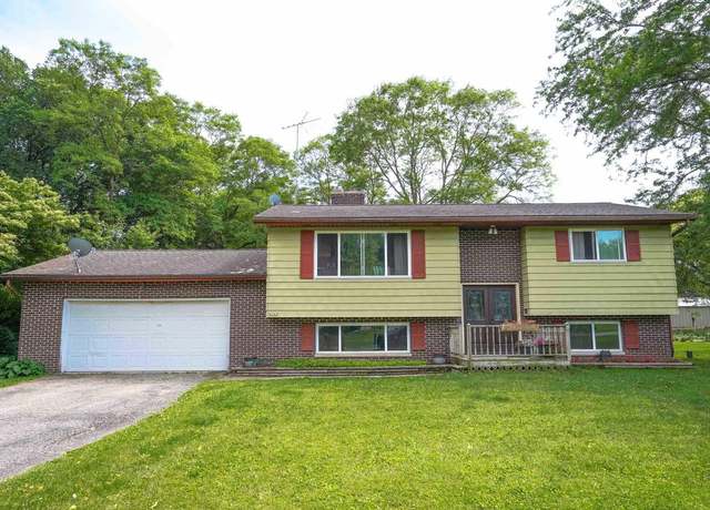 Property at 2743 Bluebird Ln, Cottage Grove, WI 53527, 3 beds, 2 baths