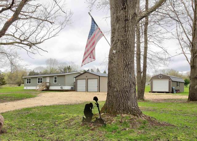 Property at W5977 Lakeview Dr, Montello, WI 53949, 3 beds, 2 baths