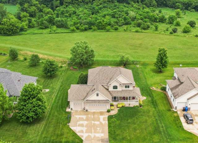 Property at 6504 Harvest Moon Ct, Waunakee, WI 53597, 4 beds, 3.5 baths