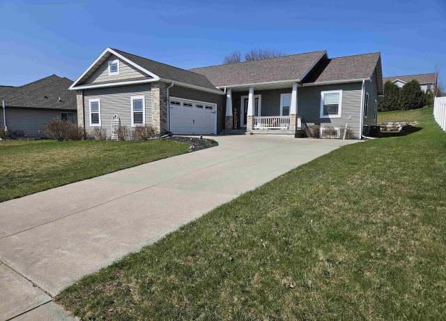 Property at 212 Chapel Hill Dr, Johnson Creek, WI 53038, 3 beds, 3 baths