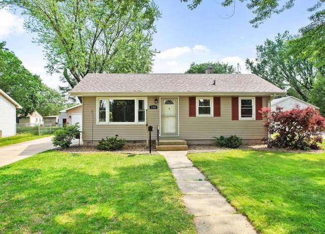 Property at 1703 Hamilton Ave, Janesville, WI 53548, 3 beds, 2 baths