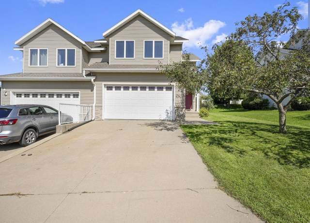 Property at 318 Redruth Dr, Dodgeville, WI 53533, 3 beds, 2.5 baths