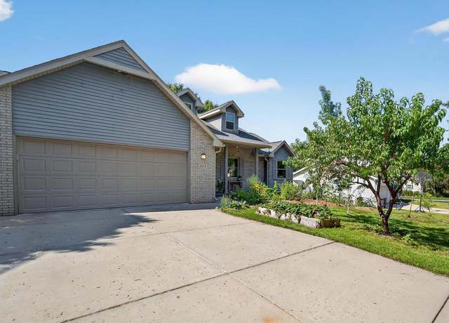 Property at 1823 Buckingham Rd, Stoughton, WI 53589, 3 beds, 3 baths