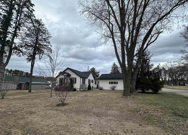 Property at 504 N Highway 51, Poynette, WI 53955, 3 beds, 1 bath
