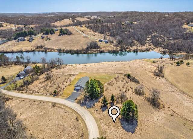 Property at 422 Summit Point Dr, La Valle, WI 53941