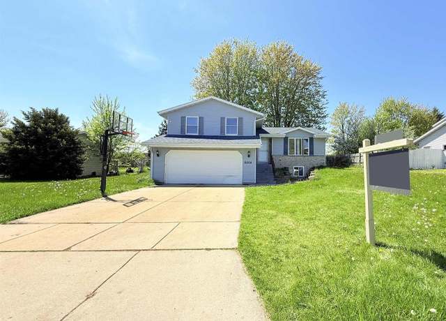 Property at 2205 Green Valley Dr, Janesville, WI 53546, 4 beds, 2 baths