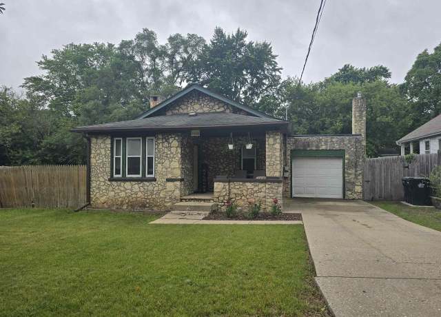 Property at 1536 Elm St, Beloit, WI 53511, 2 beds, 1 bath
