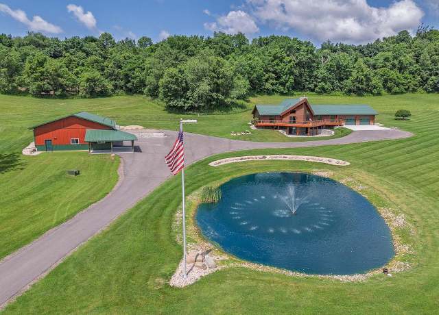 Property at E7498 Mill Rd, Spring Green, WI 53588, 6 beds, 3.5 baths