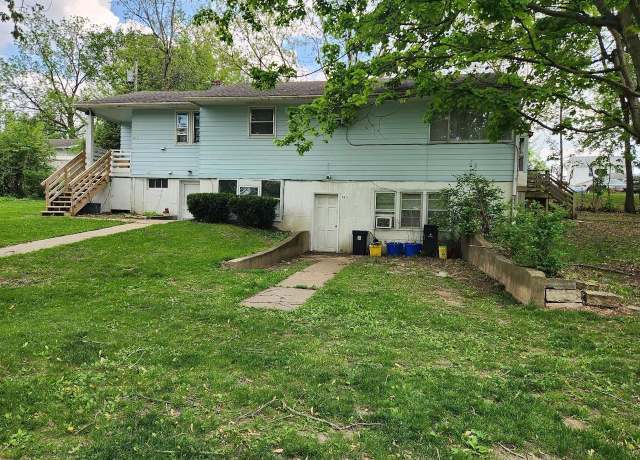 Property at 743-745 Union St, Platteville, WI 53818, 4 beds, 2 baths