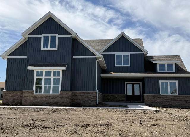 Property at 3196 Jackdaws Dr, Beloit, WI 53511, 4 beds, 2.5 baths