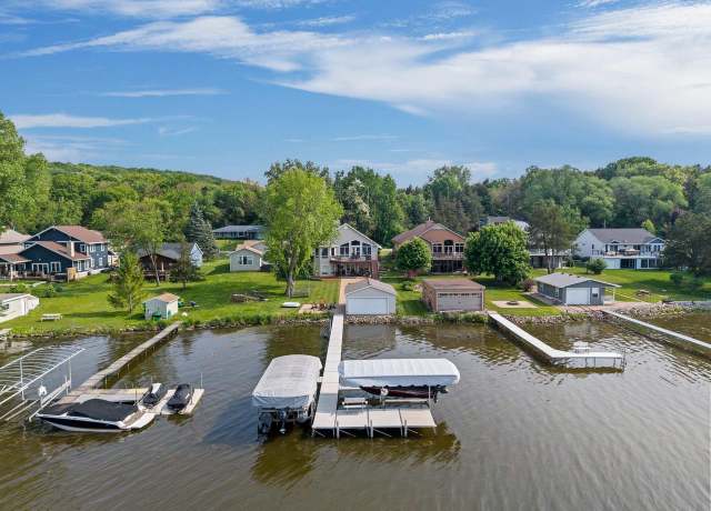 Property at W11342 Red Cedar Dr, Lodi, WI 53555, 5 beds, 4 baths