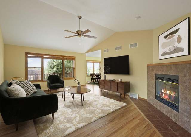 Property at 402 Matterhorn Dr, Verona, WI 53593, 3 beds, 3 baths