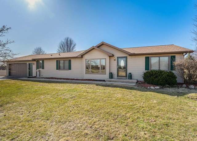Property at W7985 Military Rd, Portage, WI 53901, 3 beds, 3 baths