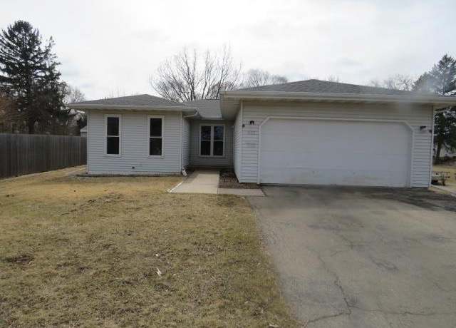 Property at 835 Florida Ave Ave, Oshkosh, WI 54901, 3 beds, 1 bath