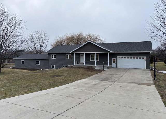 Property at N2471 Van Matre Ln, Monroe, WI 53566, 3 beds, 3.5 baths
