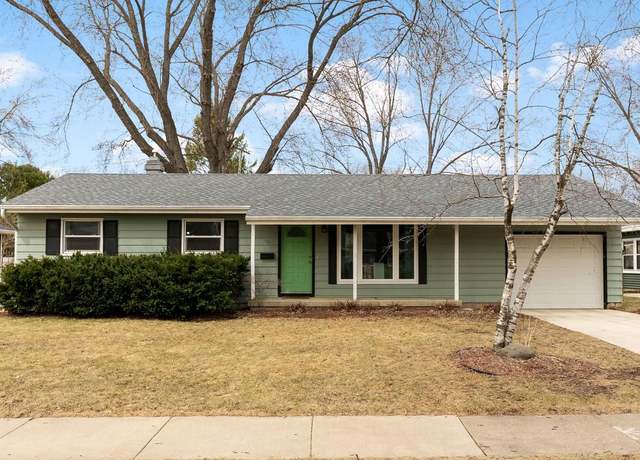 Property at 5762 Meadowood Dr, Madison, WI 53711, 3 beds, 1.5 baths