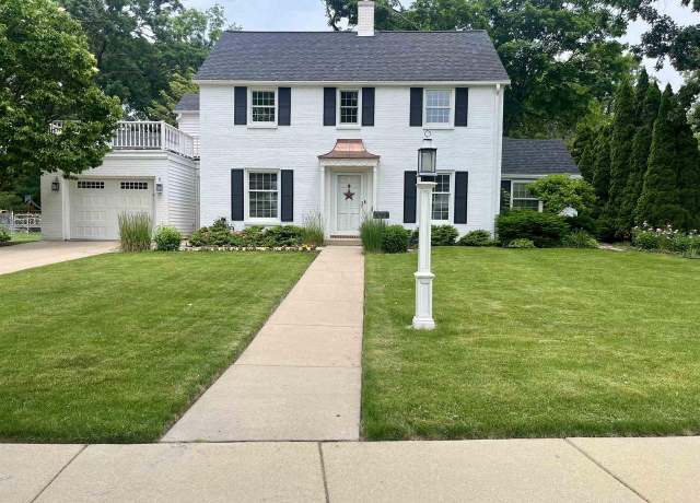 Property at 136 Lakewood Blvd, Madison, WI 53704, 5 beds, 2.5 baths