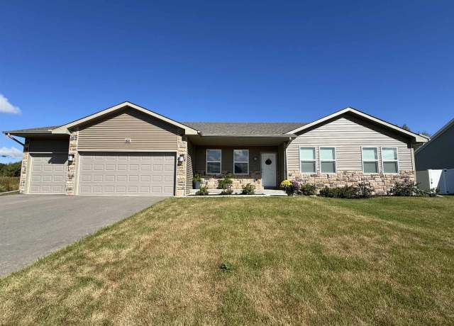Property at 405 Carolina St, Belleville, WI 53508, 3 beds, 2 baths