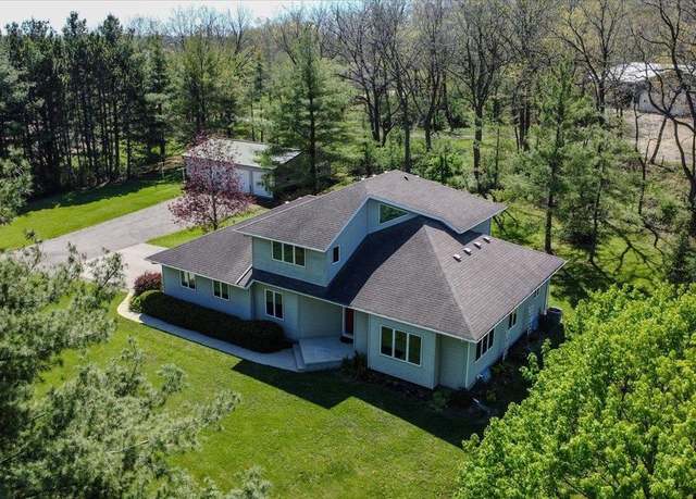 Property at 6460 Shady Bend Rd, Verona, WI 53593, 4 beds, 3 baths