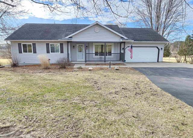 Property at 650 Mooreland Cir, Portage, WI 53901, 4 beds, 3 baths
