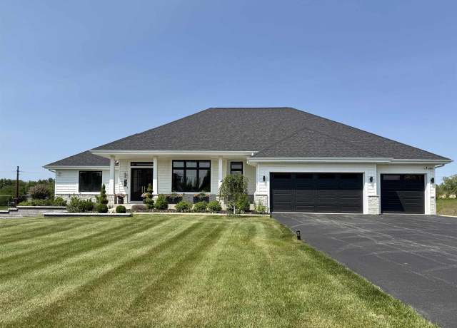 Property at 4729 E Ryan Pkwy, Beloit, WI 53511, 5 beds, 3.5 baths
