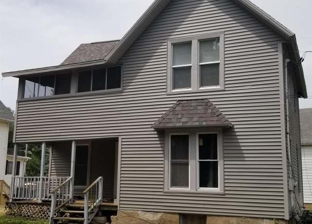 Property at 958 Elm St, Beloit, WI 53511, 4 beds, 2 baths