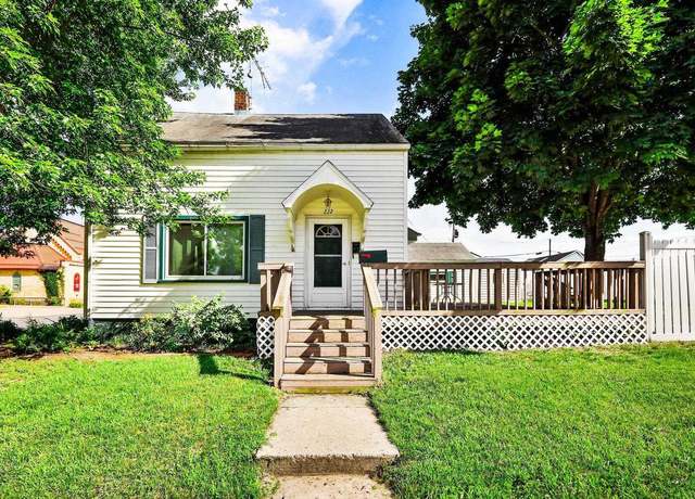 Property at 222 E Conant St, Portage, WI 53901, 3 beds, 1.5 baths