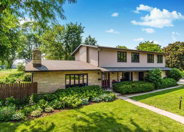 Property at 122 S Yellowstone Dr, Madison, WI 53705, 5 beds, 4 baths