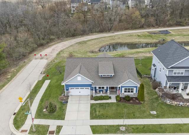 Property at 402 Burnt Sienna Dr, Middleton, WI 53562, 4 beds, 3 baths