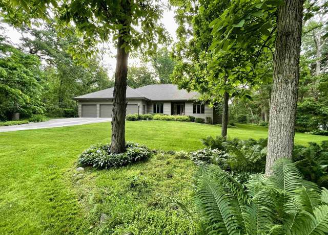 Property at 3301 W Forest Ln, Janesville, WI 53545, 3 beds, 2.5 baths