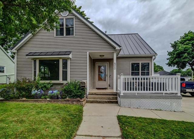 Property at 500 Kelly St, Sun Prairie, WI 53590, 4 beds, 2 baths
