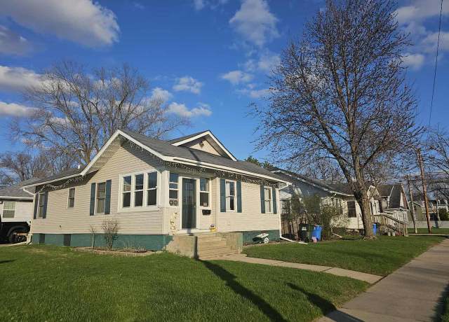 Property at 713 Dewitt St, Portage, WI 53901, 3 beds, 1 bath