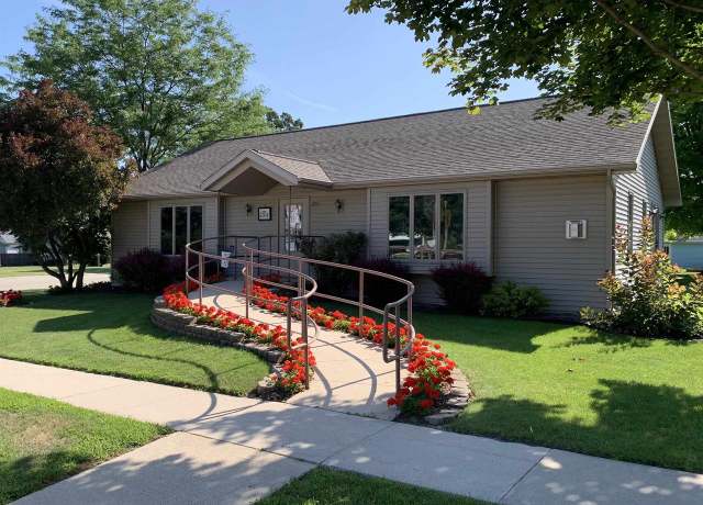 Property at 203 S Main St, Oakfield, WI 53065, 3 beds, 0.5 baths