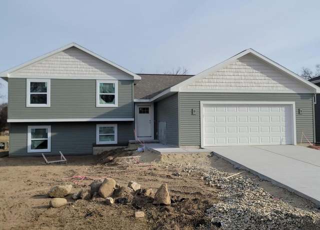 Property at 11526 N Indian Summer Dr, Edgerton, WI 53534, 4 beds, 2 baths
