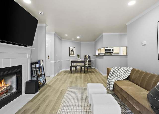 Property at 7102 Flagship Dr #2, Madison, WI 53719, 2 beds, 1 bath