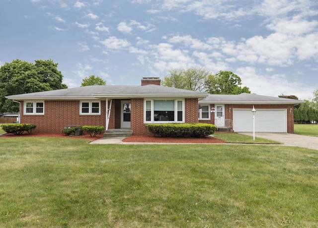 Property at 1850 Carlyle Rd, Beloit, WI 53511, 3 beds, 2 baths