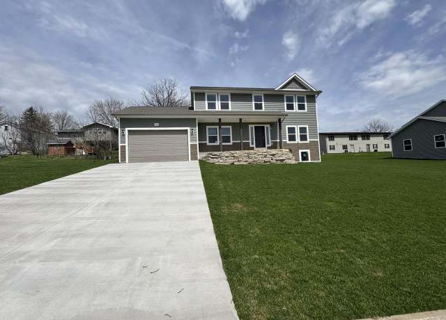Property at 306 Filardo Ct, Mineral Point, WI 53565, 4 beds, 2.5 baths