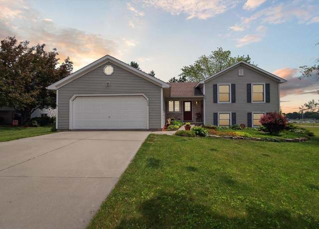 Property at 623 Devonshire Rd, Stoughton, WI 53589, 3 beds, 2 baths
