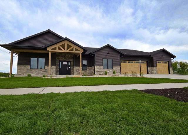 Property at 3301 Silver Maple Trl, Janesville, WI 53546, 3 beds, 2.5 baths