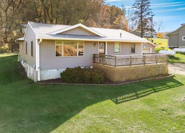 Property at S6220 Highway 154, Hillpoint, WI 53937, 3 beds, 1.5 baths